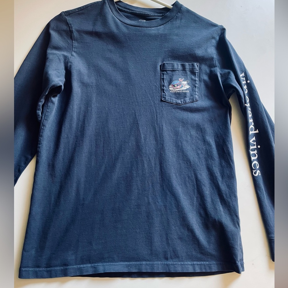 Vineyard Vines Ski Race Whale Navy Long Sleeve Tee with Pocket